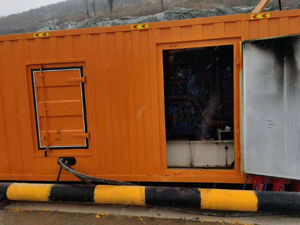 王五镇发电机出租 柴油发电机组电压低报警怎么办？