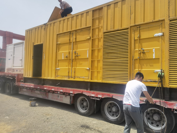 王五镇除了负载情况和发动机维护，还有哪些因素会影响 200kw 柴油发电机的油耗？