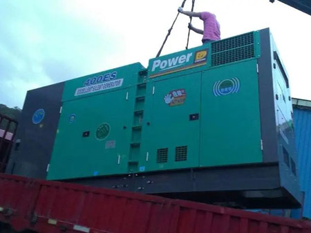 王五镇柴油发电机组转速不稳定时，如何对发动机进行维护？