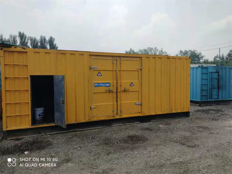 王五镇如何保证发电机组配合光伏储能装置补电系统的稳定性和可靠性？