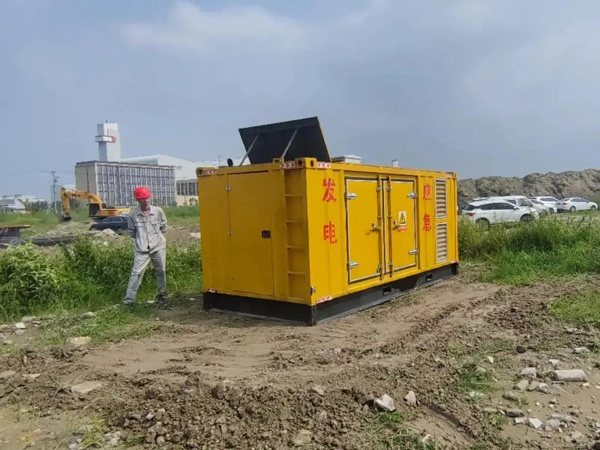 王五镇200KW柴油发电机机组每小时的油耗量受哪些因素影响？