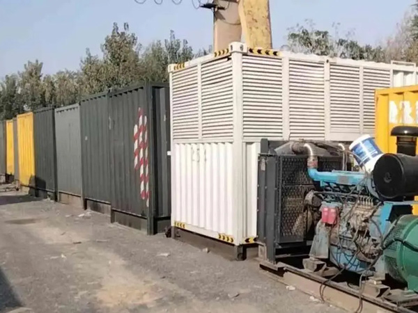 王五镇200KW柴油发电机机组每小时油耗是多少？